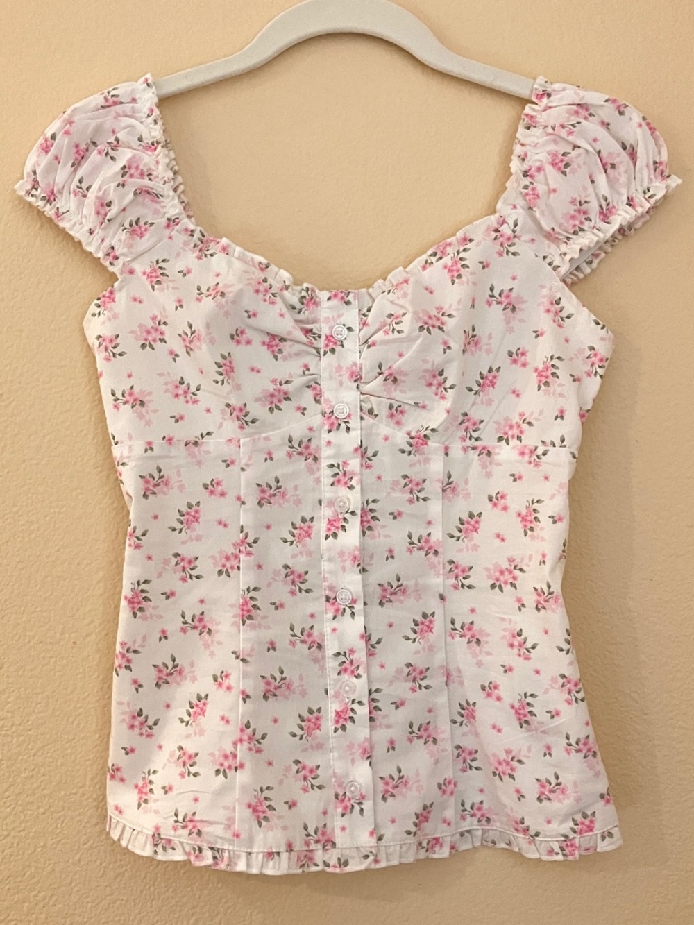 Hollister Co. Women's Pink and White Floral Pintuck Blouse